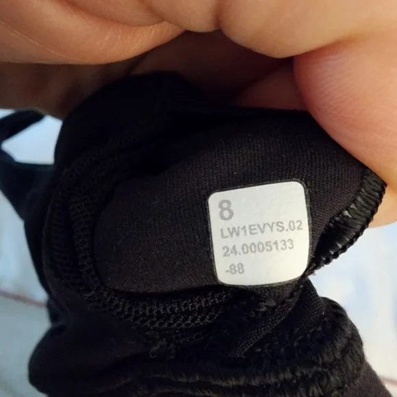 Lululemon Black Camisole and Short Workout Set Sz 8 - Picture 9 of 9